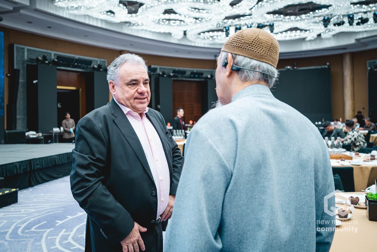 Cross-community dialogue between guests
